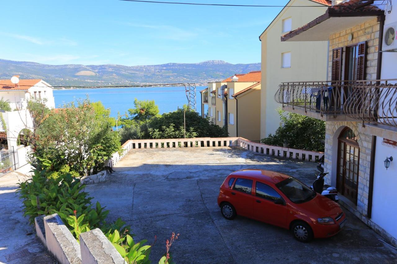 Apartments By The Sea Arbanija, Ciovo - 17332 Trogir Exterior photo