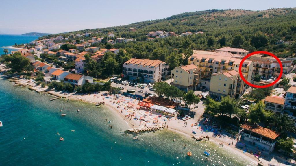 Apartments By The Sea Arbanija, Ciovo - 17332 Trogir Exterior photo